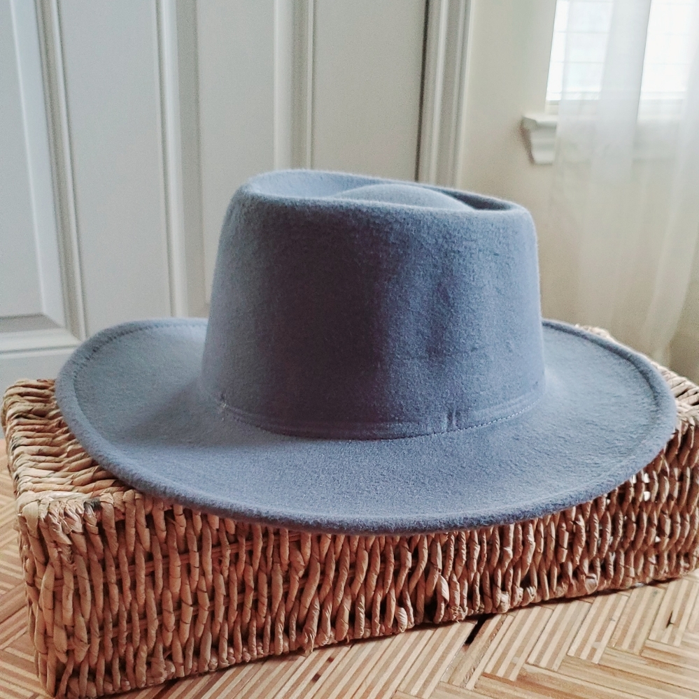 Gray felt fedora hat